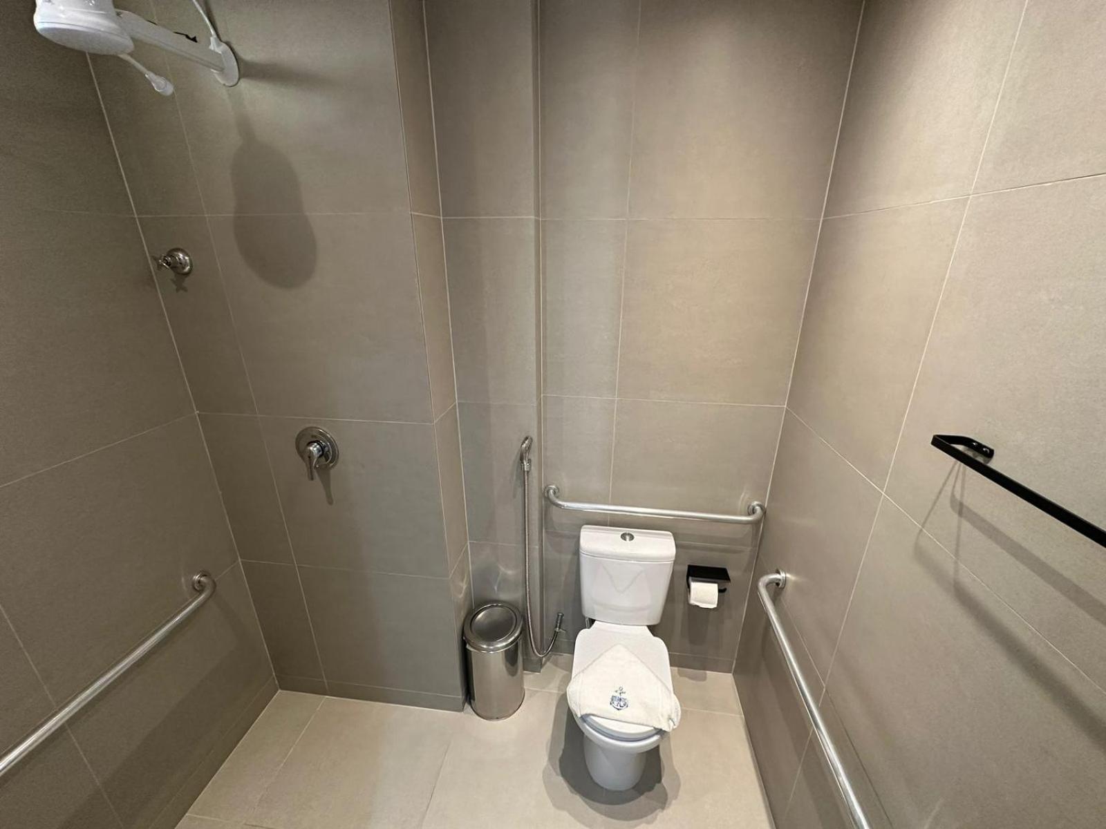 Quarto Quádruplo - Acessível para Hóspedes com Mobilidade Reduzida